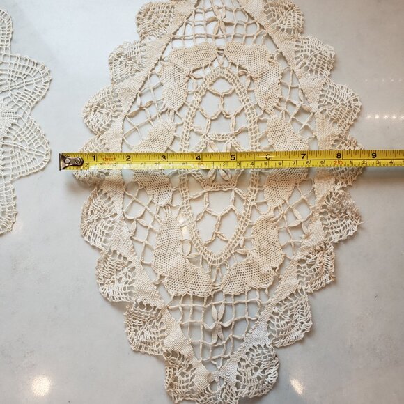 2 handmade crocheted doilies - Picture 3 of 6